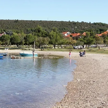 Jednosoban I Trosoban Sukošan