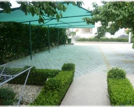 Jednosoban I Trosoban Apartamento Sukošan