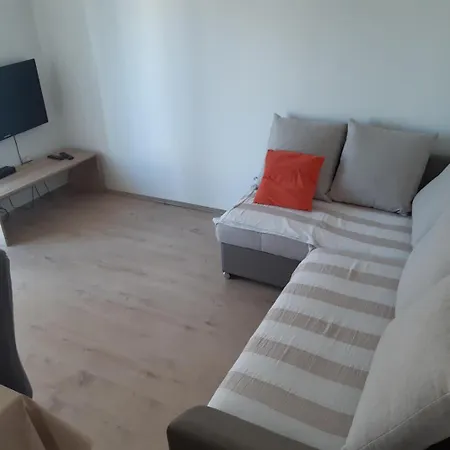 Jednosoban I Trosoban Apartment *