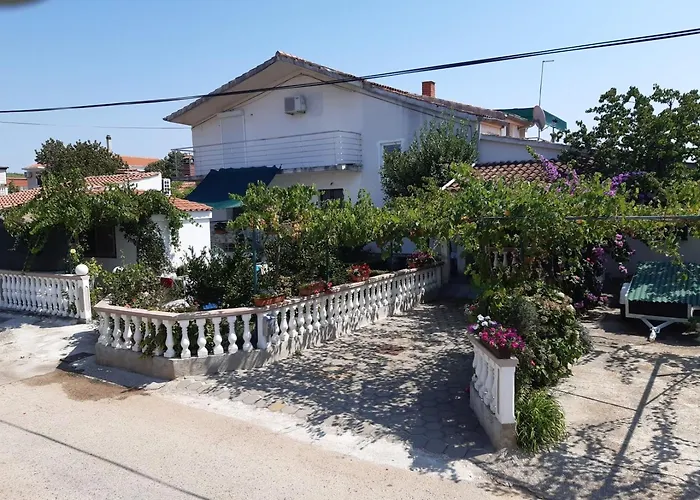 Jednosoban I Trosoban