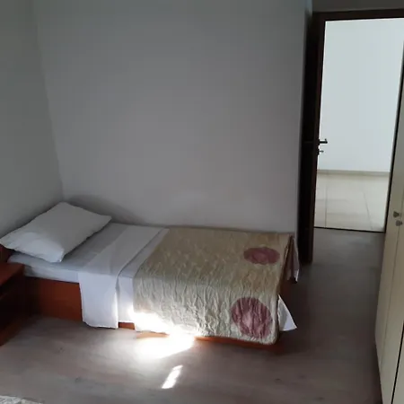 Compact Family Apartments 1-4 Sukošan
