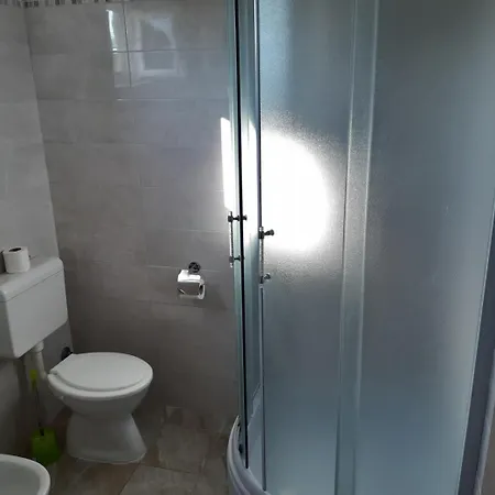 Compact Family Apartments 1-4 * Sukošan