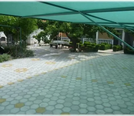 Compact Family Apartments 1-4 Appartement *